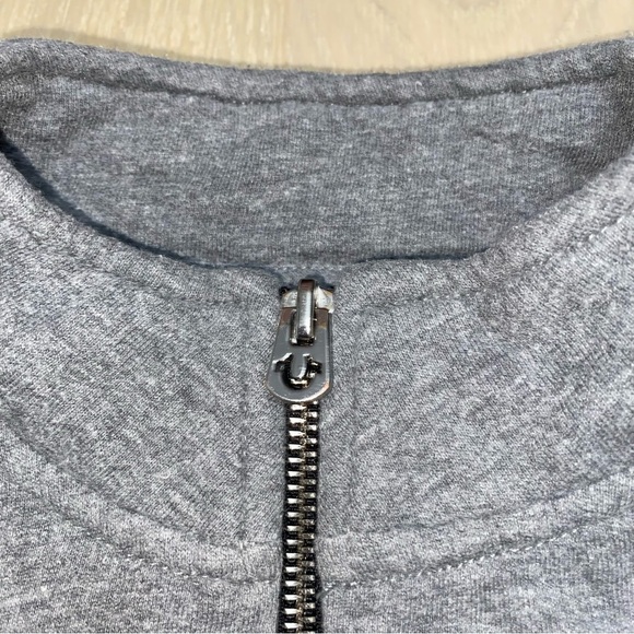 True Religion Cropped Zip up Sweater. Women’s xs - Picture 4 of 11